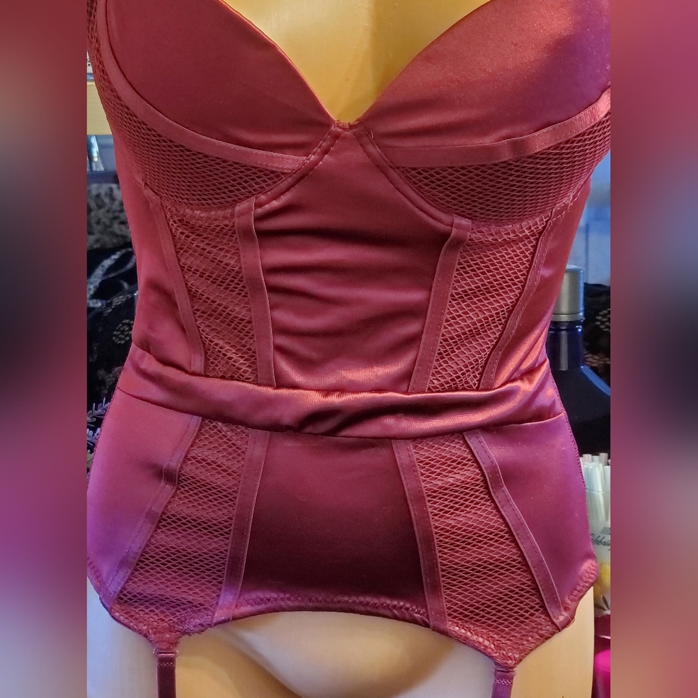 Body Rage Corset Bustier Lingerie Removable Garters Pushup M. Burgundy EUC - Picture 6 of 9